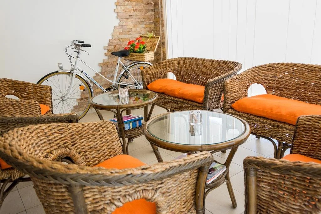 Hotel Debi