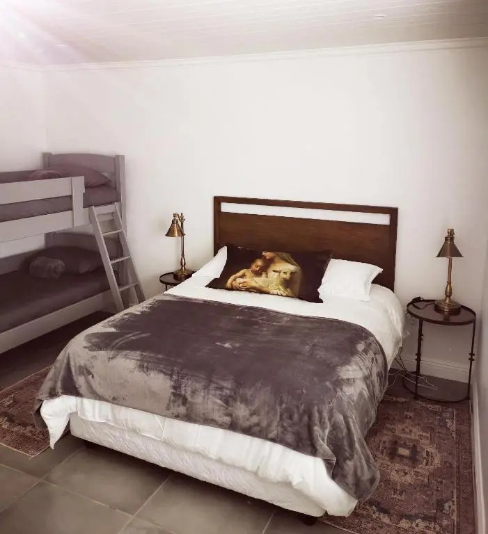 10 Jock Meiring Guesthouse Unit 2