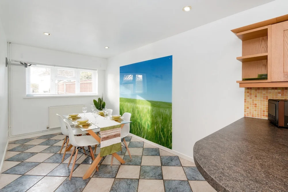 Sulston Lodge 3-Bedroom House