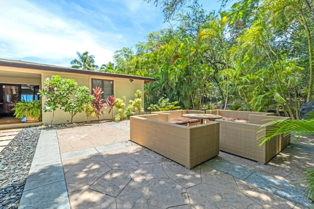 K B M Resorts- Hale-1470 Presidential 3bd, 3ba Beach-front Estate, A/c, Private Yard!