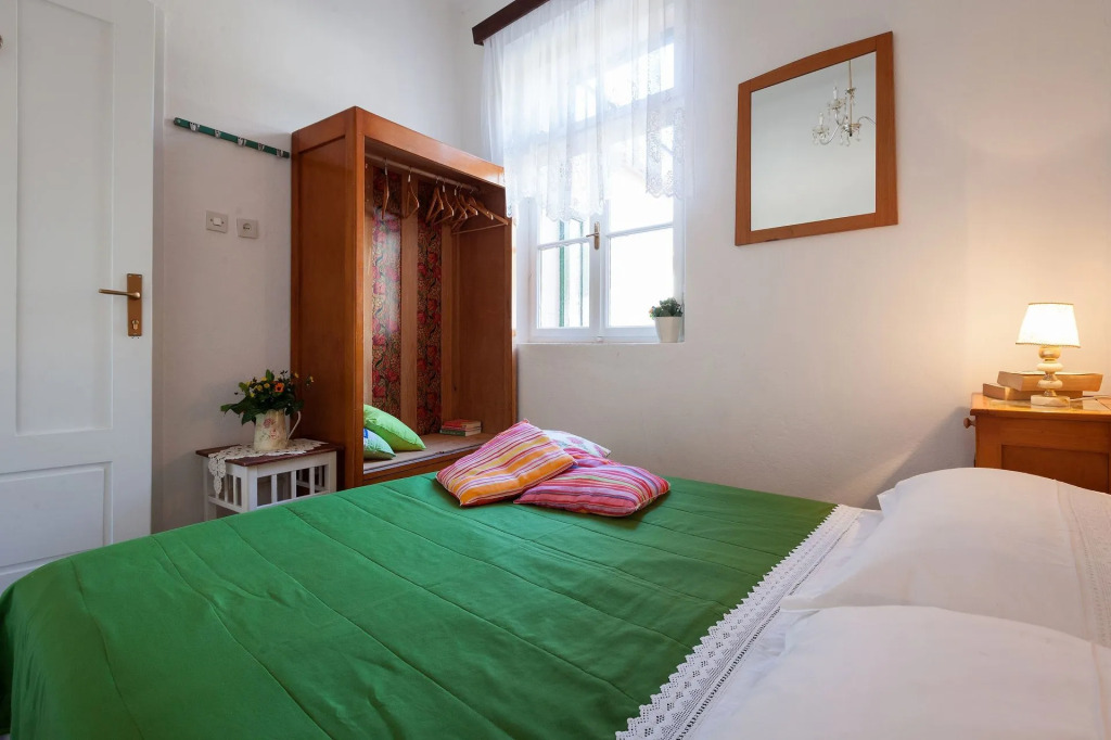 Holiday house Kuka - 100m from the sea : Podgora, Riviera Makarska