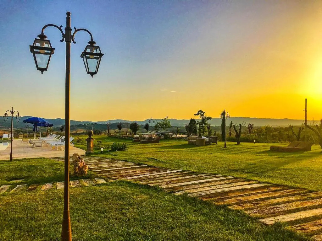 Villa Massimiliano by PosarelliVillas