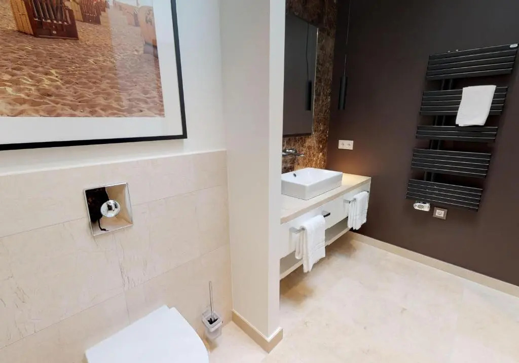 White Pearl Apartment 4.03
