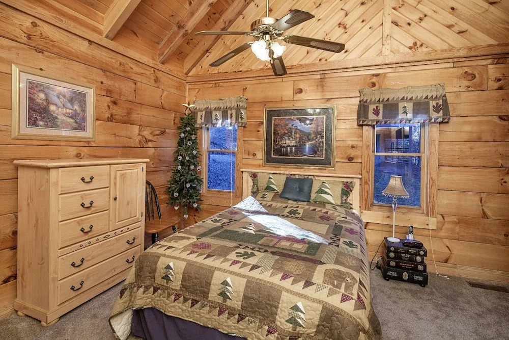 ER38B - Grandmas Hideaway - Great Location! Close to town cabin