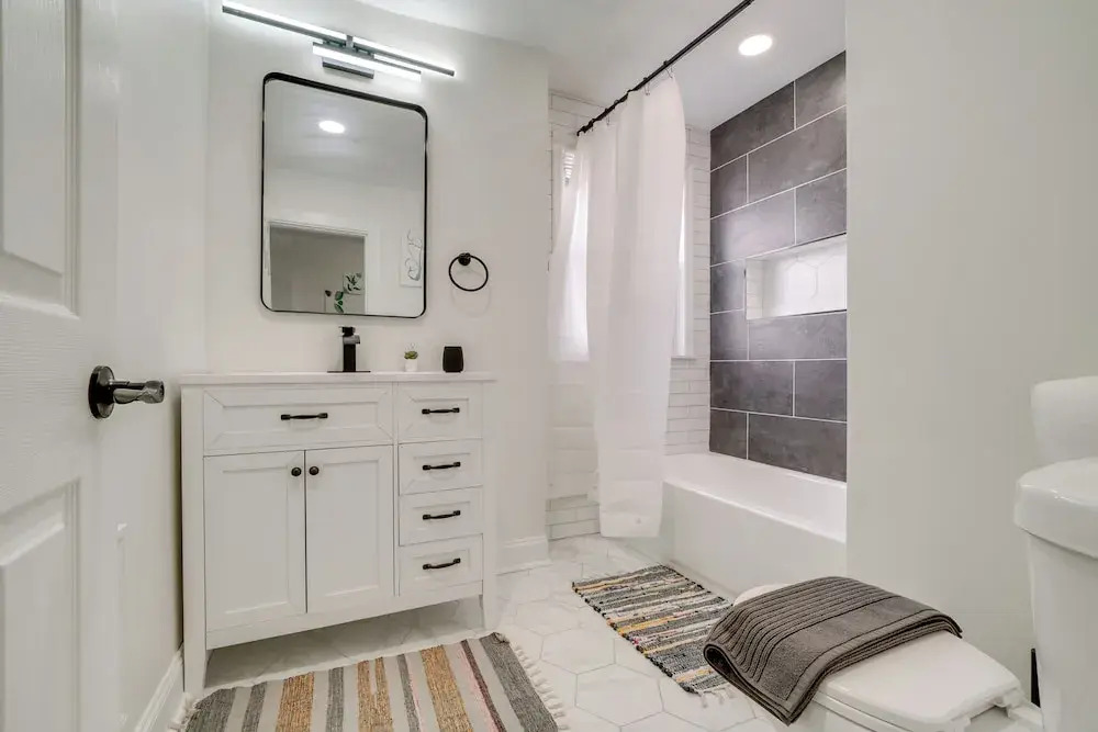 4 Mi to Dtwn: Pet-friendly Home in Pittsburgh