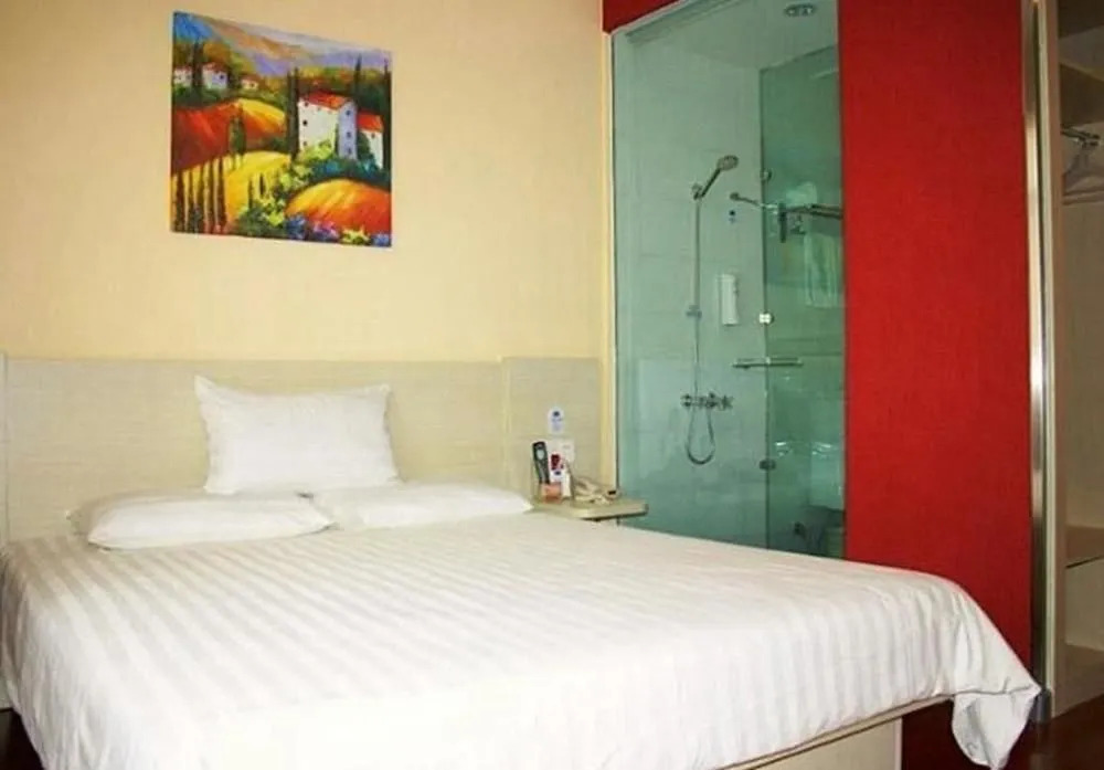 Hanting Express Shenzhen Fuyong Baoan Airport Branch Hotel