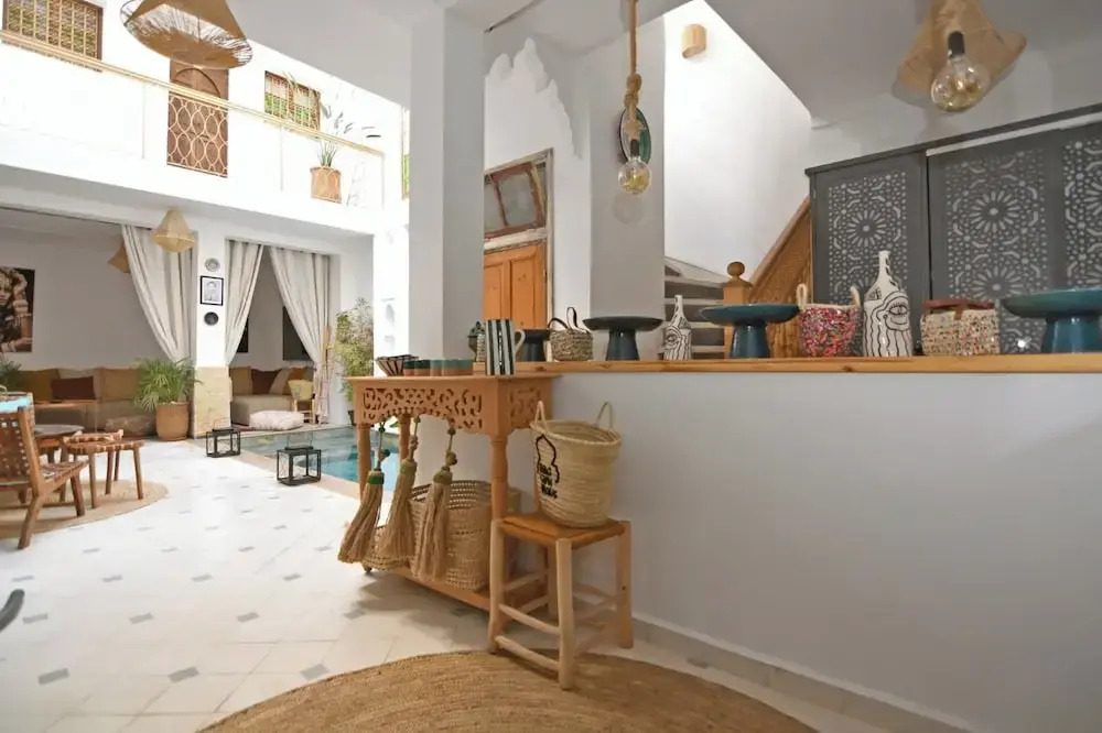 Riad Larbi Khalis