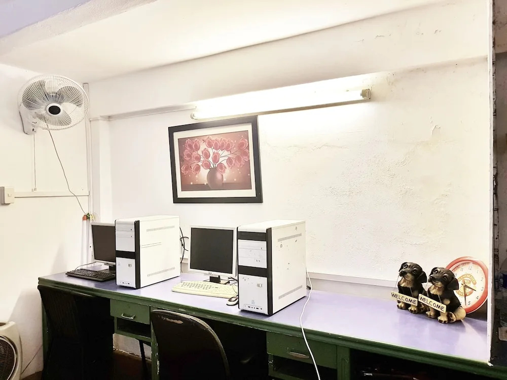 Green Box Hotel - Hostel