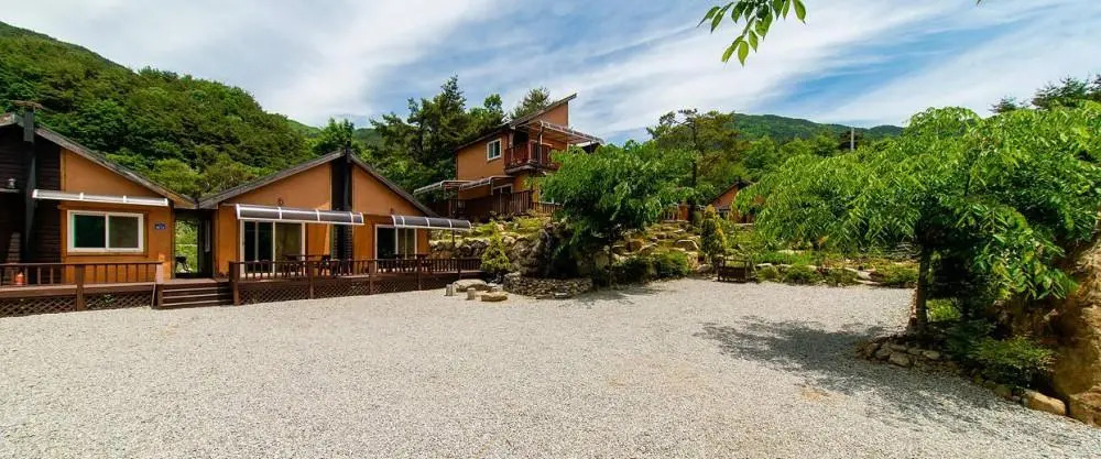 Jirisan Hwangto Pension