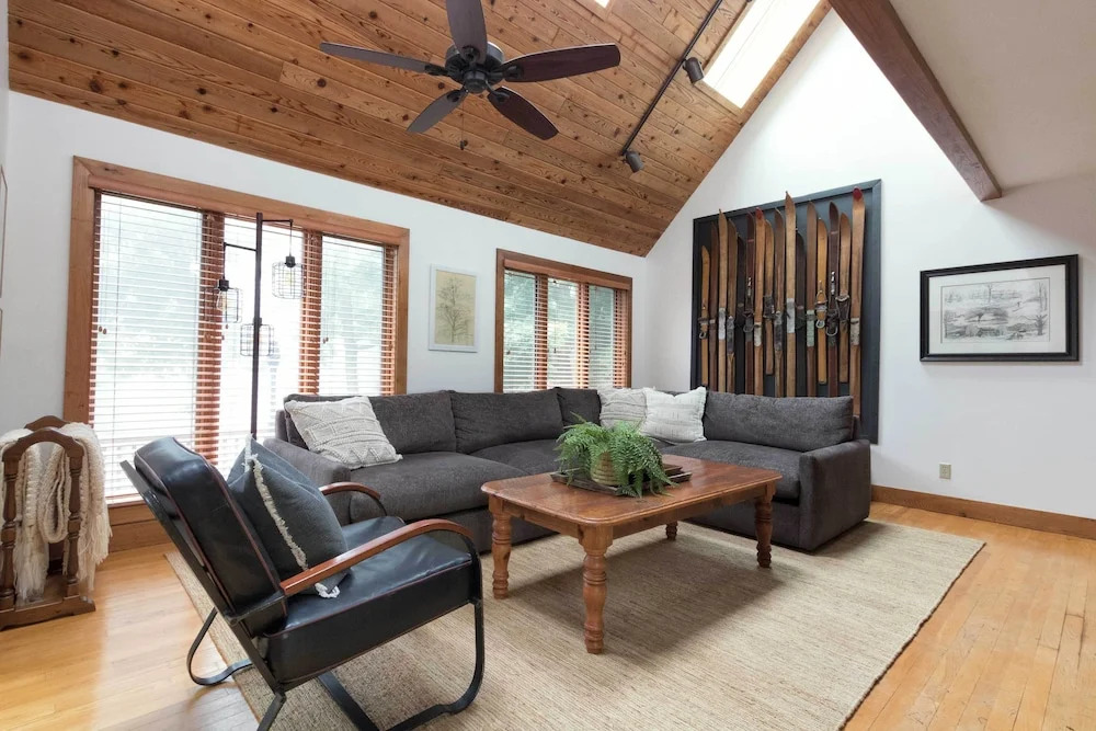 Wintergreen Resort Home ~ 2 Miles to Ski Slopes!