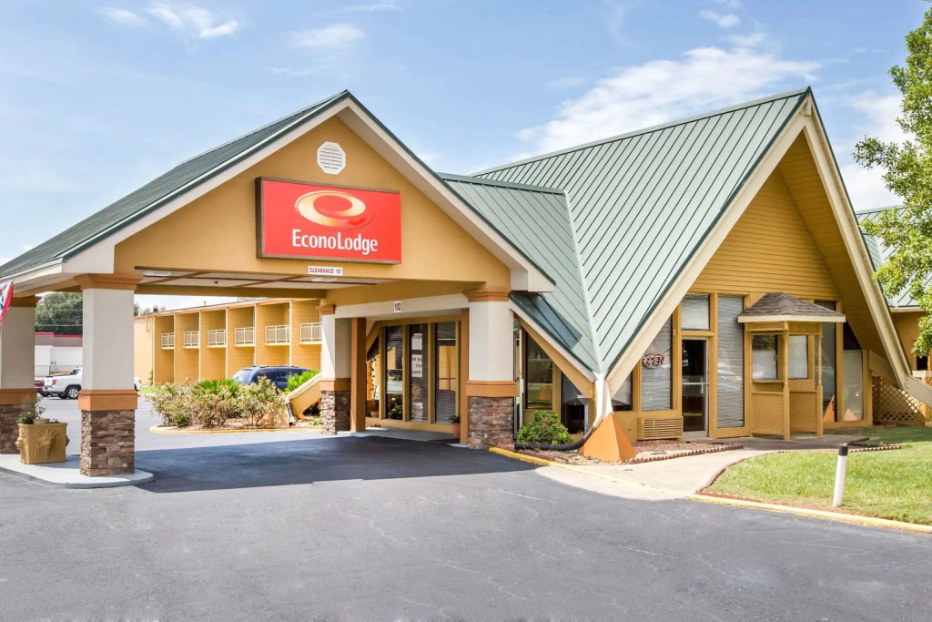 Perry Inn & Suites National Fairground I 75
