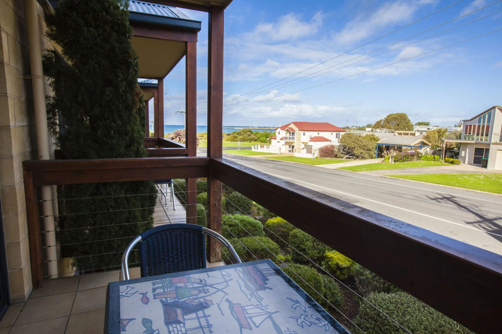 Seaview Motel & Apartments