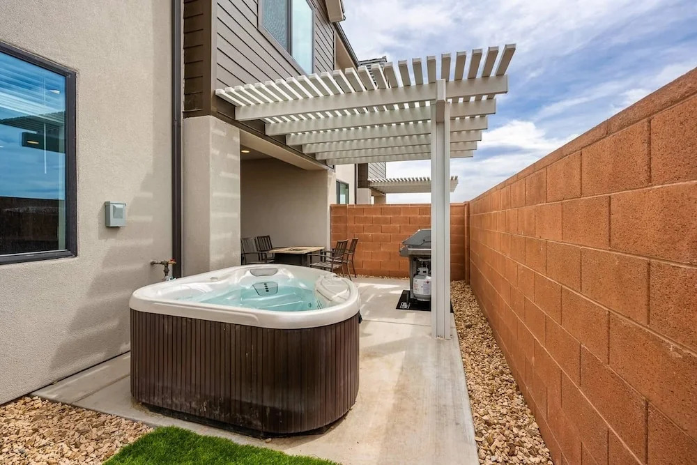 Cielo Blu Santa Clara #17 3 Bedroom Townhouse