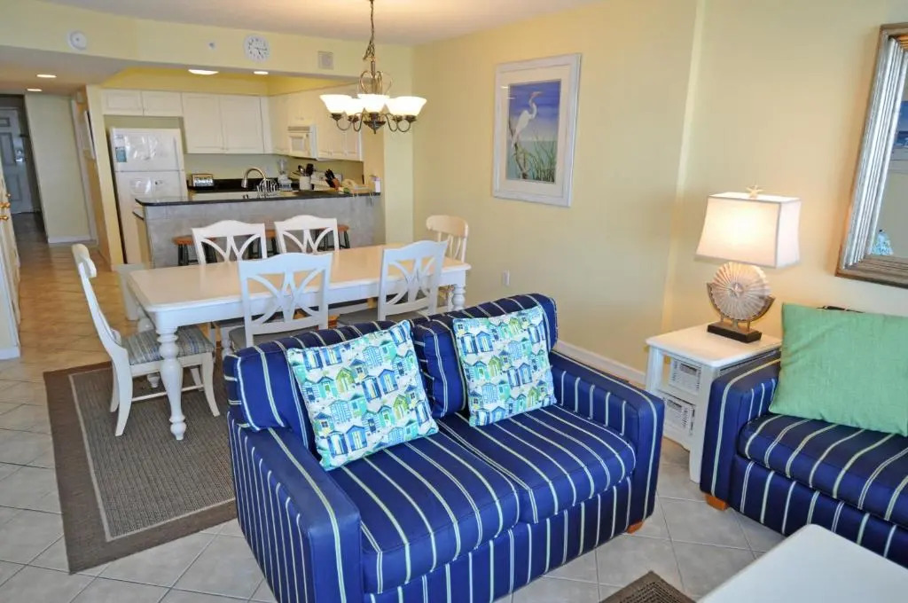 ASH1402, Oceanfront, Walk to Beach Bars, Dine, Shop, Relax