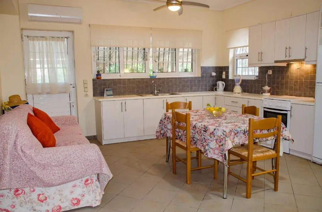 Acacia House Apartments