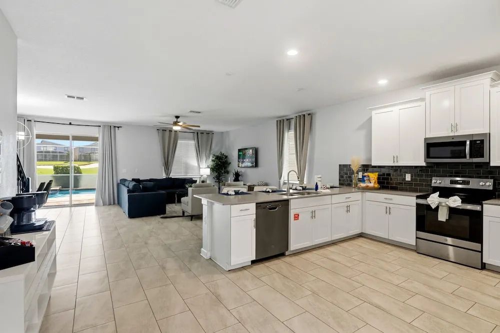 Nine Bedroom Vacation Home ChampionsGate