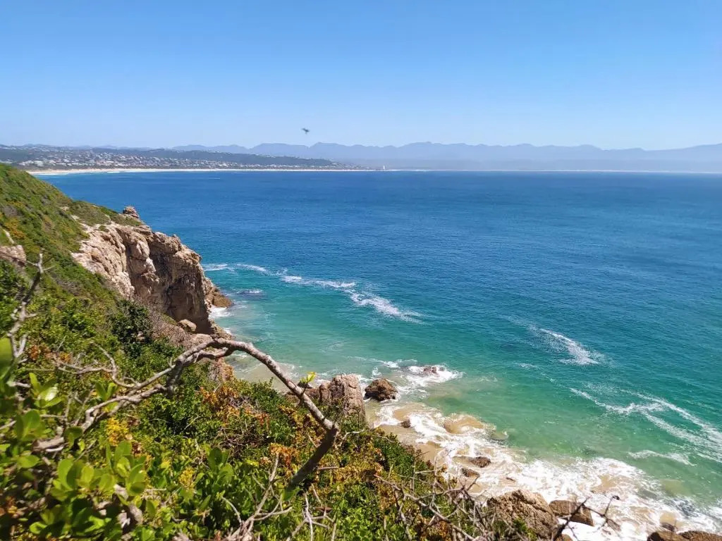 Sanctuary Beach Hideaway - 8 sleeper - 50m onto Robberg 5