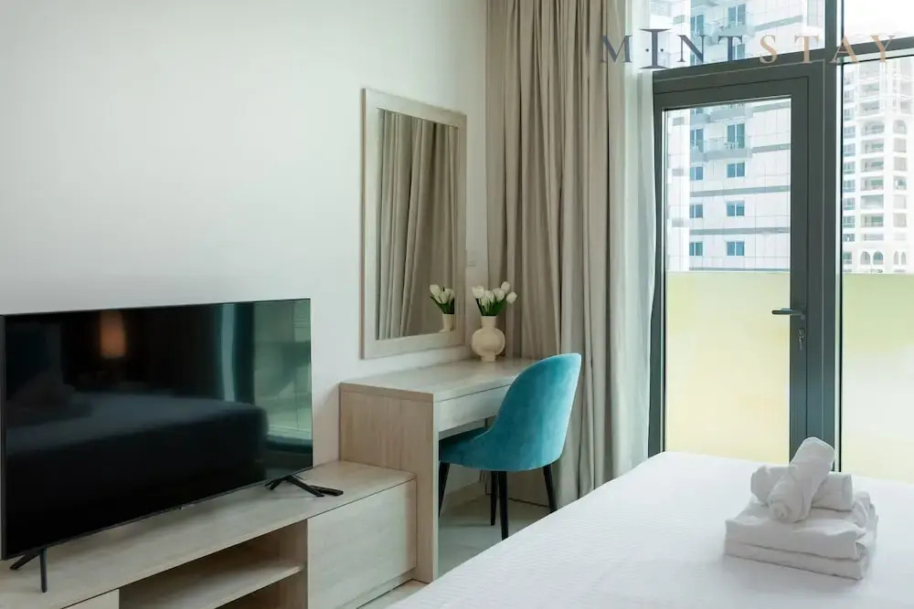Relax in Comfort Palm Studio w Beach Access