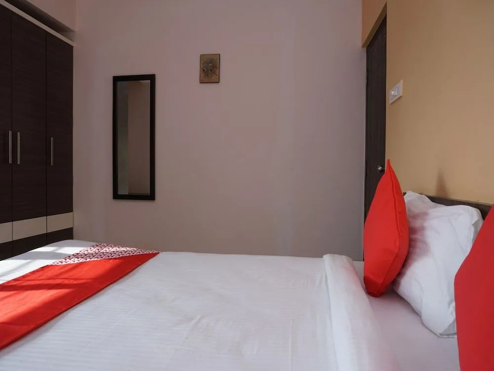 OYO 26151 House Khas Pranaam Apartment