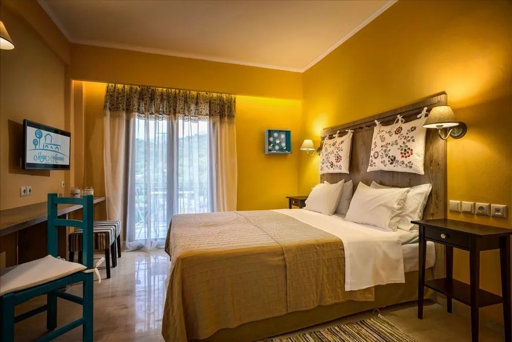 Mega Ammos Hotel
