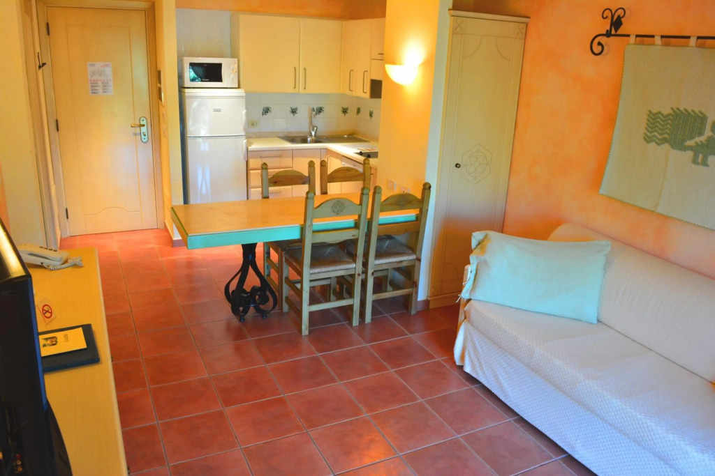 Lantana Resort Hotel&Apartments