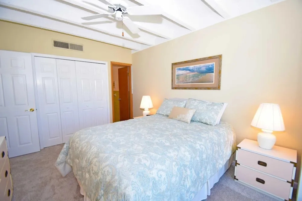 Jada 1f - Ocean City, Md 2 Bedroom Apts by RedAwning