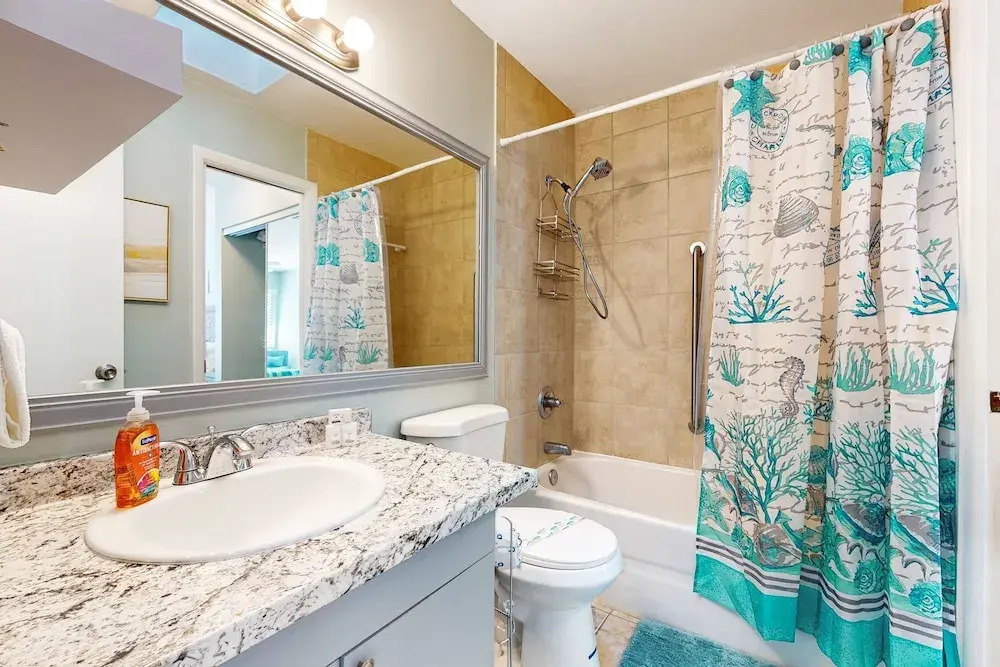 Centrally Located Dog-friendly Home With Beach Gear & Patio - Snowbird-friendly