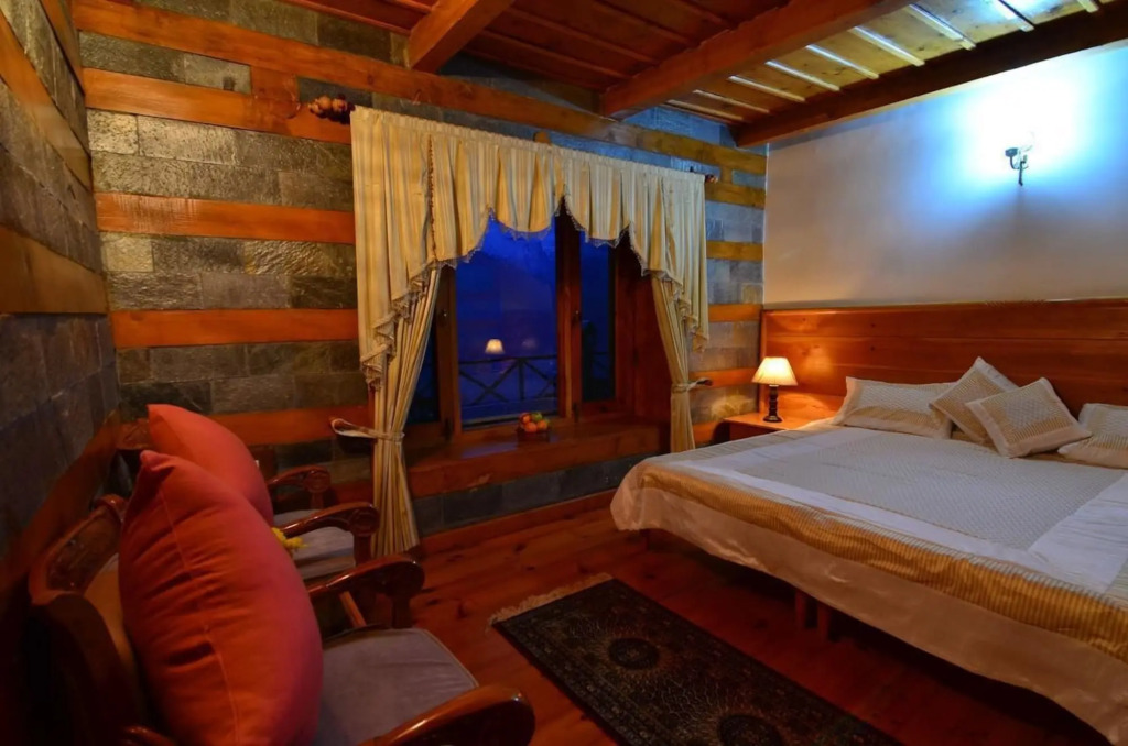 Himalayan Kothi ,Kais, Kullu Manali