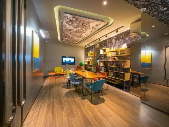 Sushi Light Luxury Hotel (Shanghai Hongmei Road)