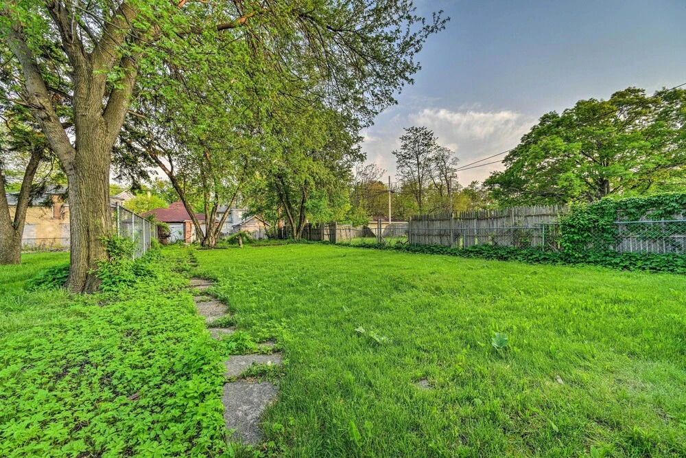 Elegant Detroit Home w/ Yard ~ 5 Mi to Dtwn!