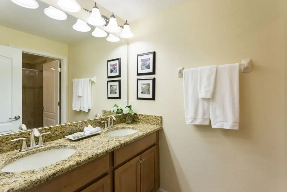 Bismarck Palm Townhome 8971