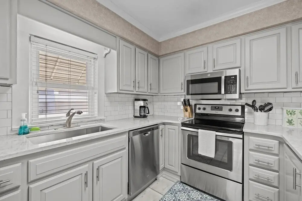 Pollock Cottage 6 Bedroom Home