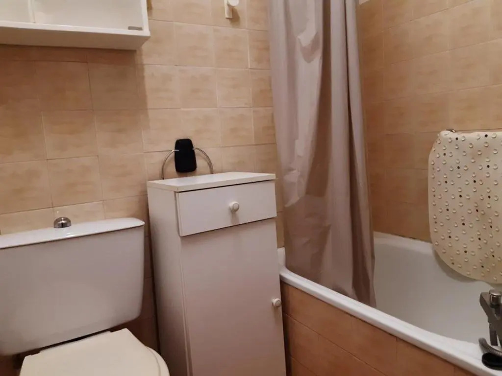 Appartement Balaruc-les-Bains, 1 pièce, 2 personnes - FR-1-571-30