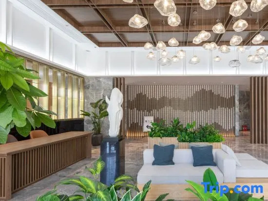 Qingmu Platinum Hotel (Nanjing Xinjiekou Subway Station Youyi Square)