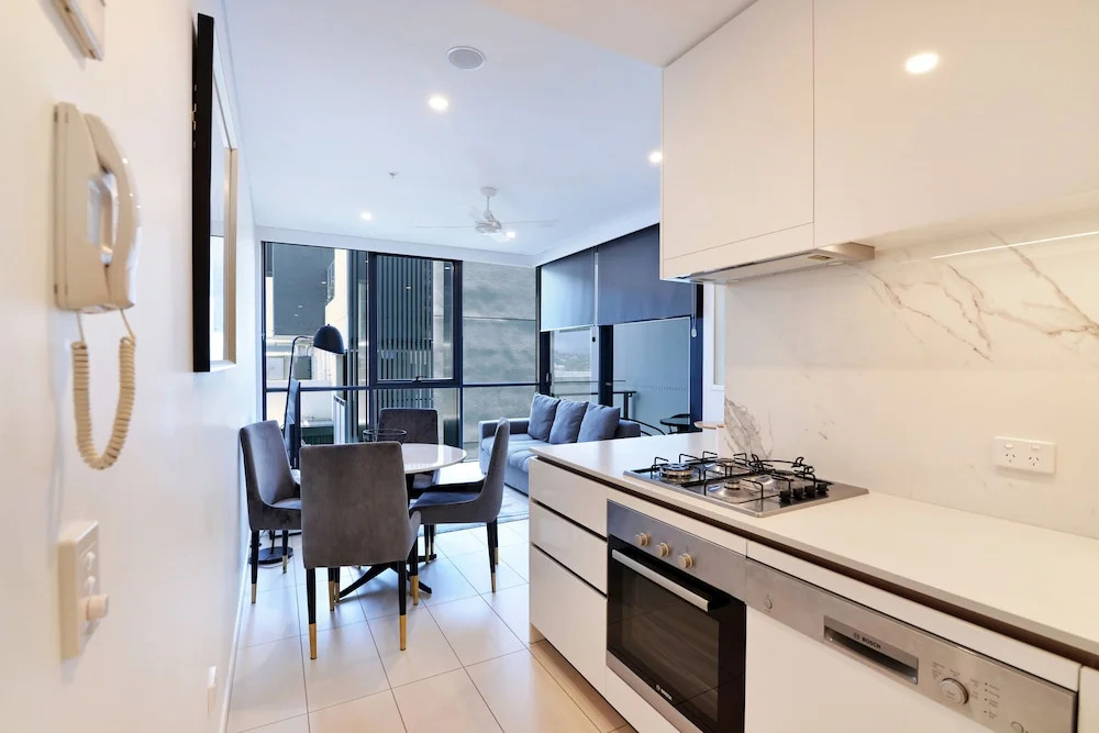 Hope Street Apartments by CLLIX