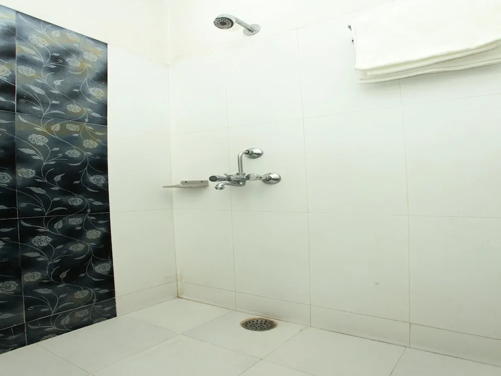 OYO 2289 Hotel Radha Palace