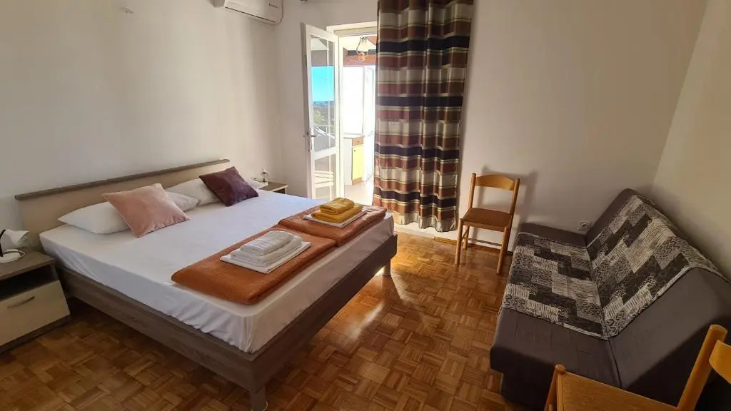 Apartments Kust