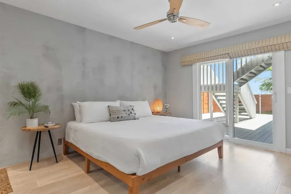 Walk to Trestles Beach, Shared Yard+firepit El Camino Surfhouse A by Avantstay