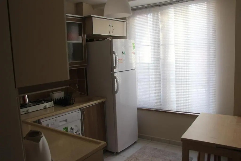 Kinzi House