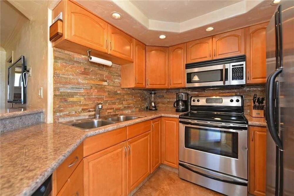 Hale Ono Loa #212 - 1 Br Condo