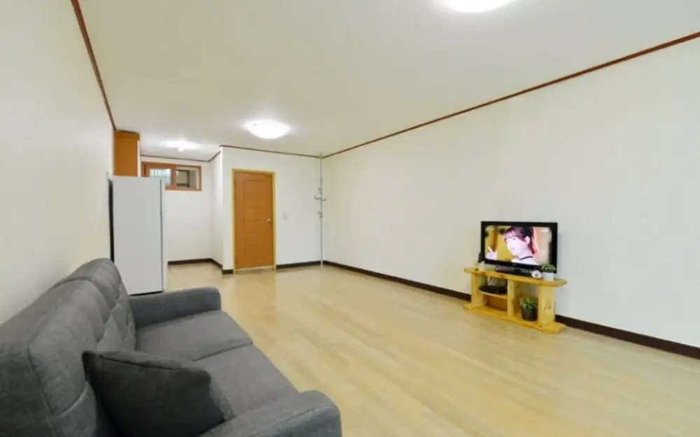 Chuncheon Aisan Tennis Pension(춘천 아이산테니스펜션)