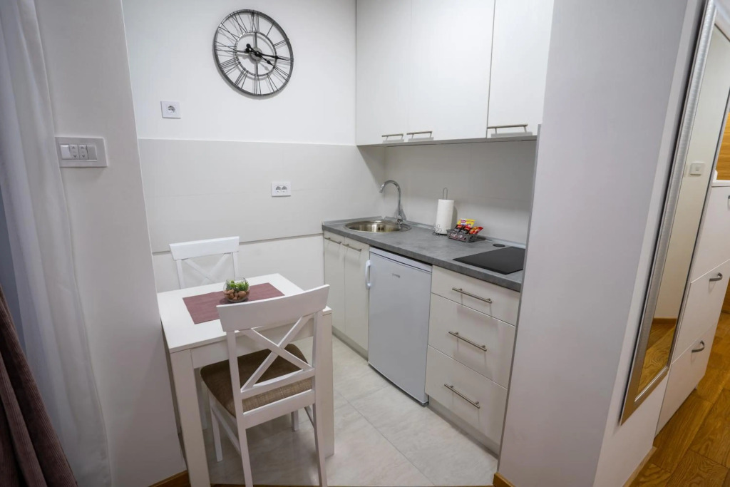Moonlit Studio Apartment