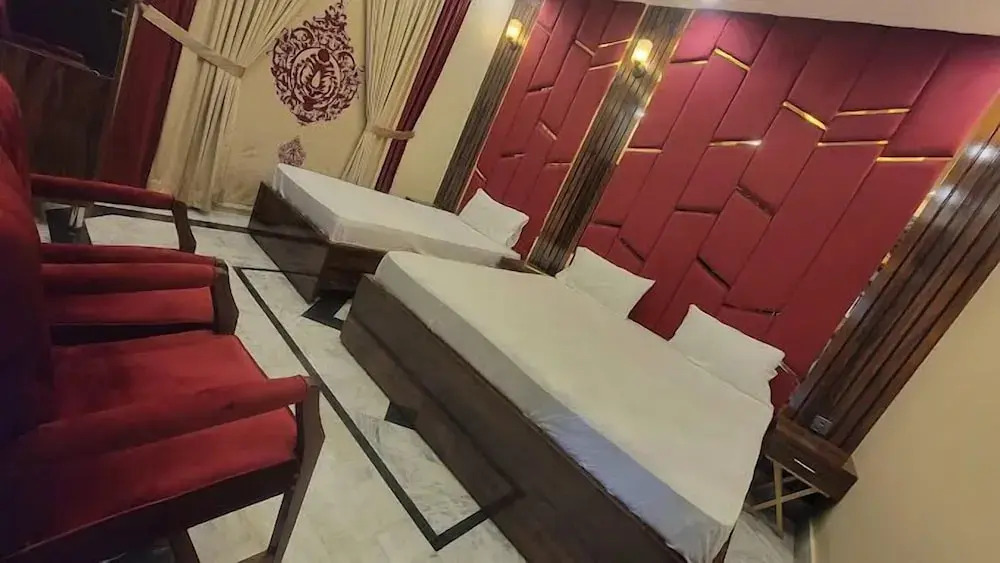 Karachi Travelodge Guest House