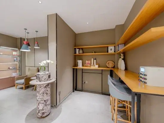 Home Inn (Nanjing Xinjiekou Zhongshan East Road Xi'anmen Metro Station)