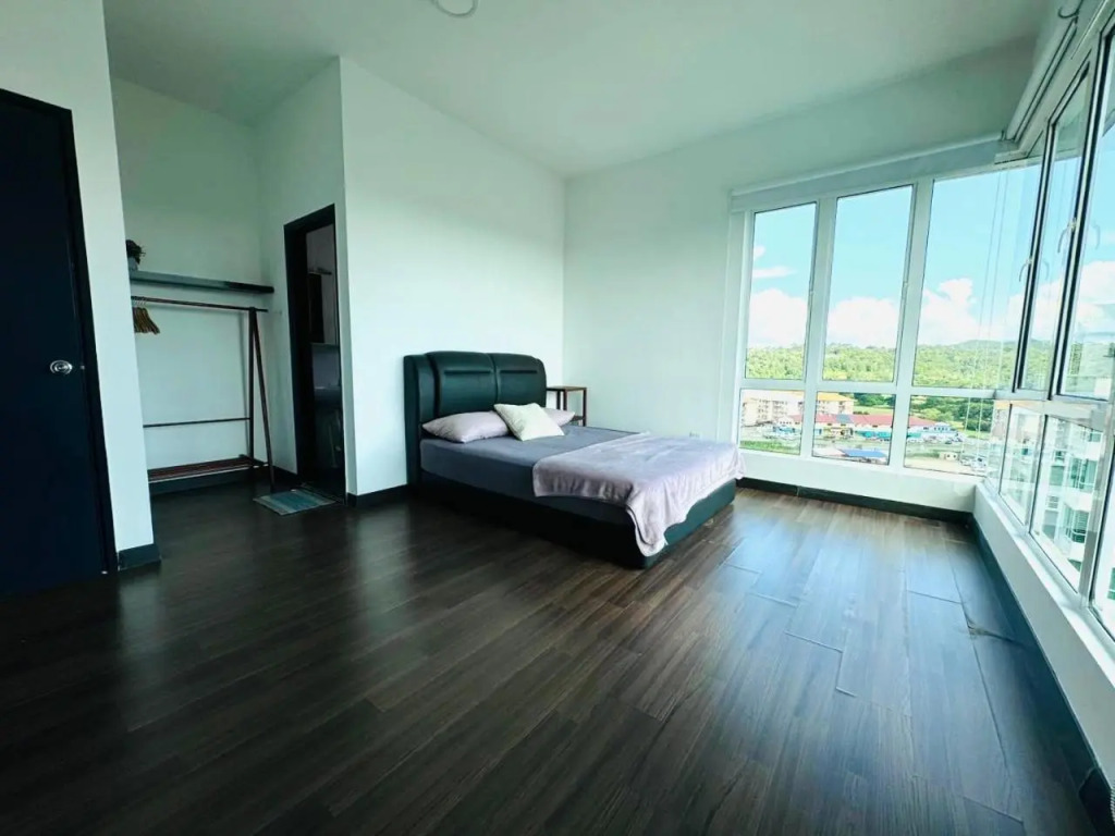 Sandakan Spacious and Comfortable Pool View Condo