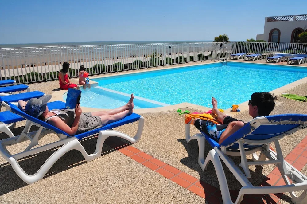 Seaside Apartment for 6 in Loire