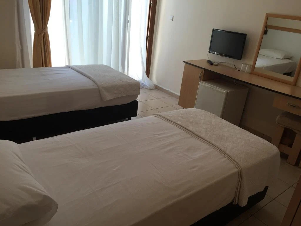Kardesler Otel