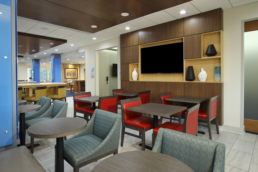 Holiday Inn Express & Suites - Lake Charles South Casino Area by IHG