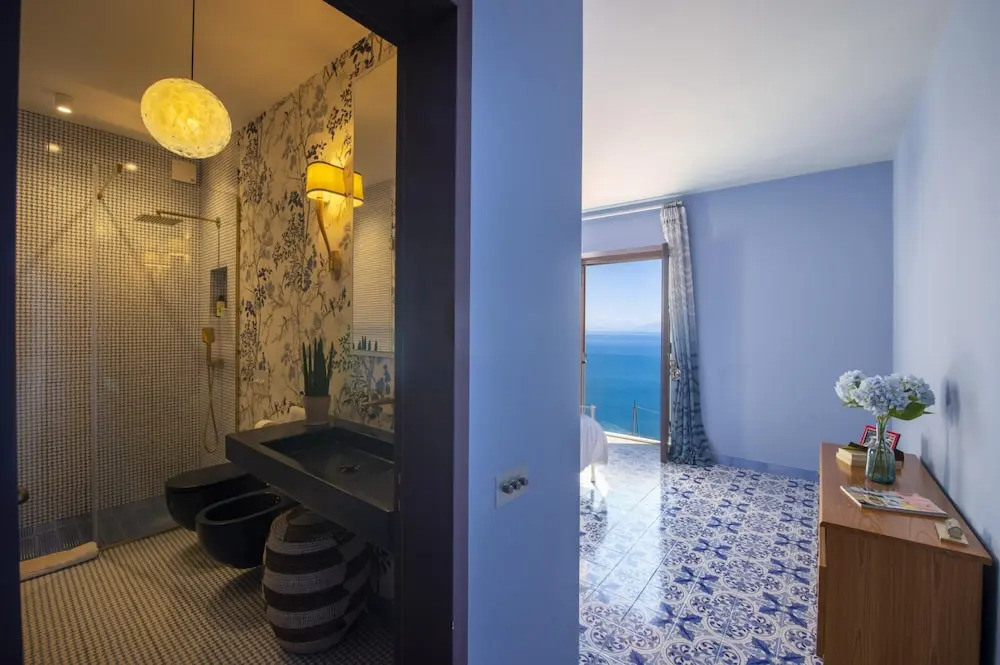 Villa Gr - Enchanting Villa Overlooking the Sea