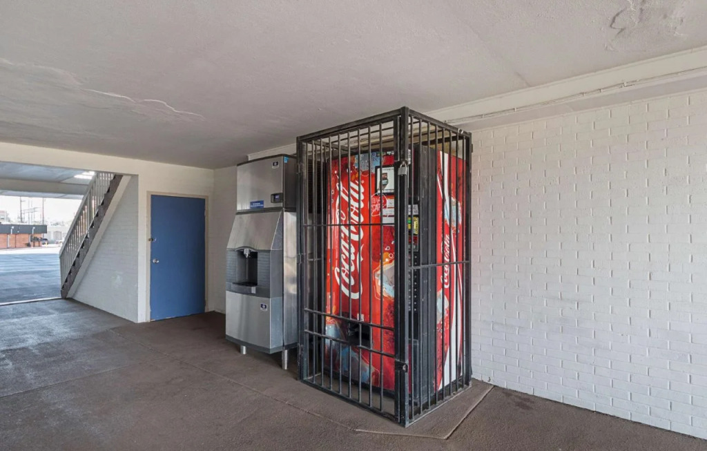 Econo Lodge Central